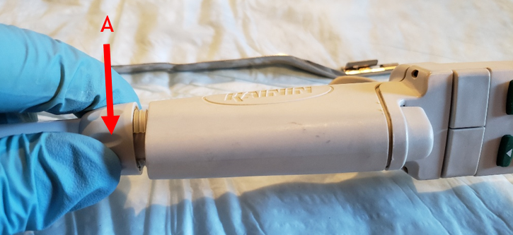 Removing the coupling nut from the EDP3-Plus